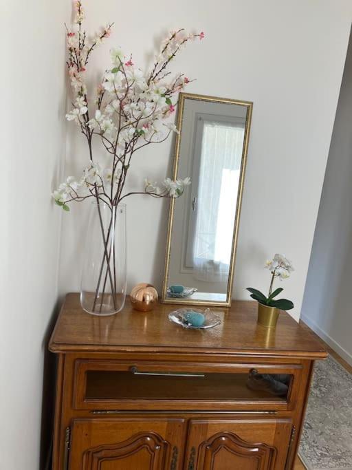 Appartement Spacieux En Centre Ville Vendôme Eksteriør bilde