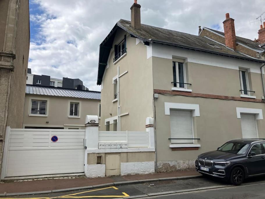Appartement Spacieux En Centre Ville Vendôme Eksteriør bilde